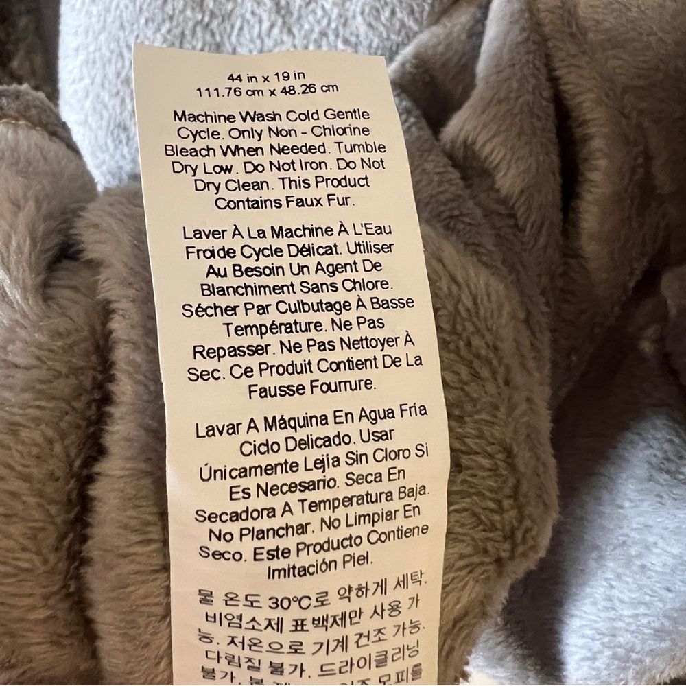 Pottery Barn Taupe Gray Fleece Robe With Faux Fur Collar Trim Size M 2 Pockets - Picture 8 of 9